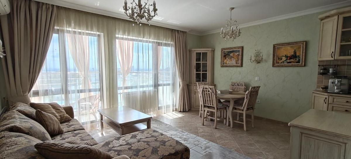 Luxury Sea Sunset Deluxe * Burgas City