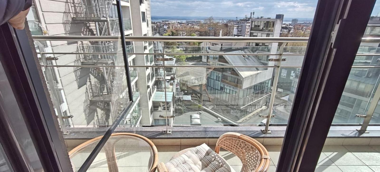 Luxury Sea Sunset Deluxe Apartment Burgas City