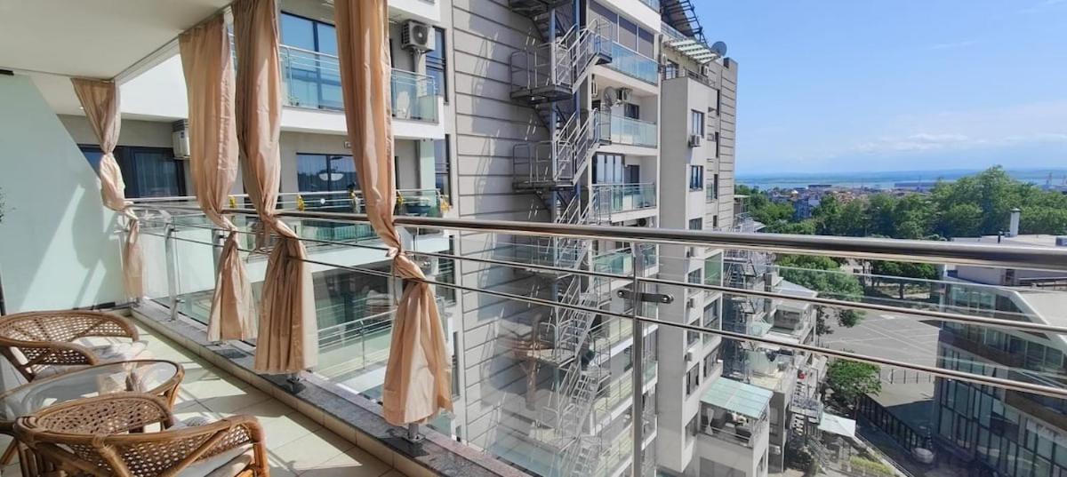 Luxury Sea Sunset Deluxe Apartment